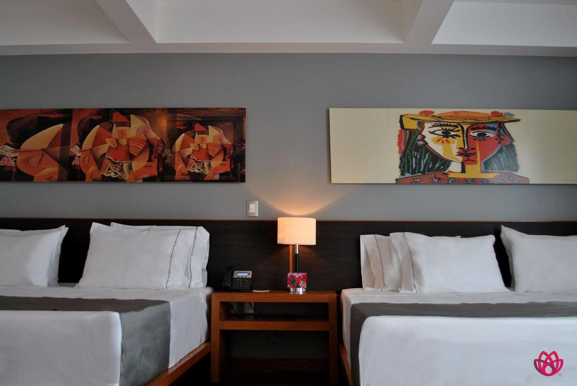 Hotel Y Tu Expo Guadalajara Extérieur photo