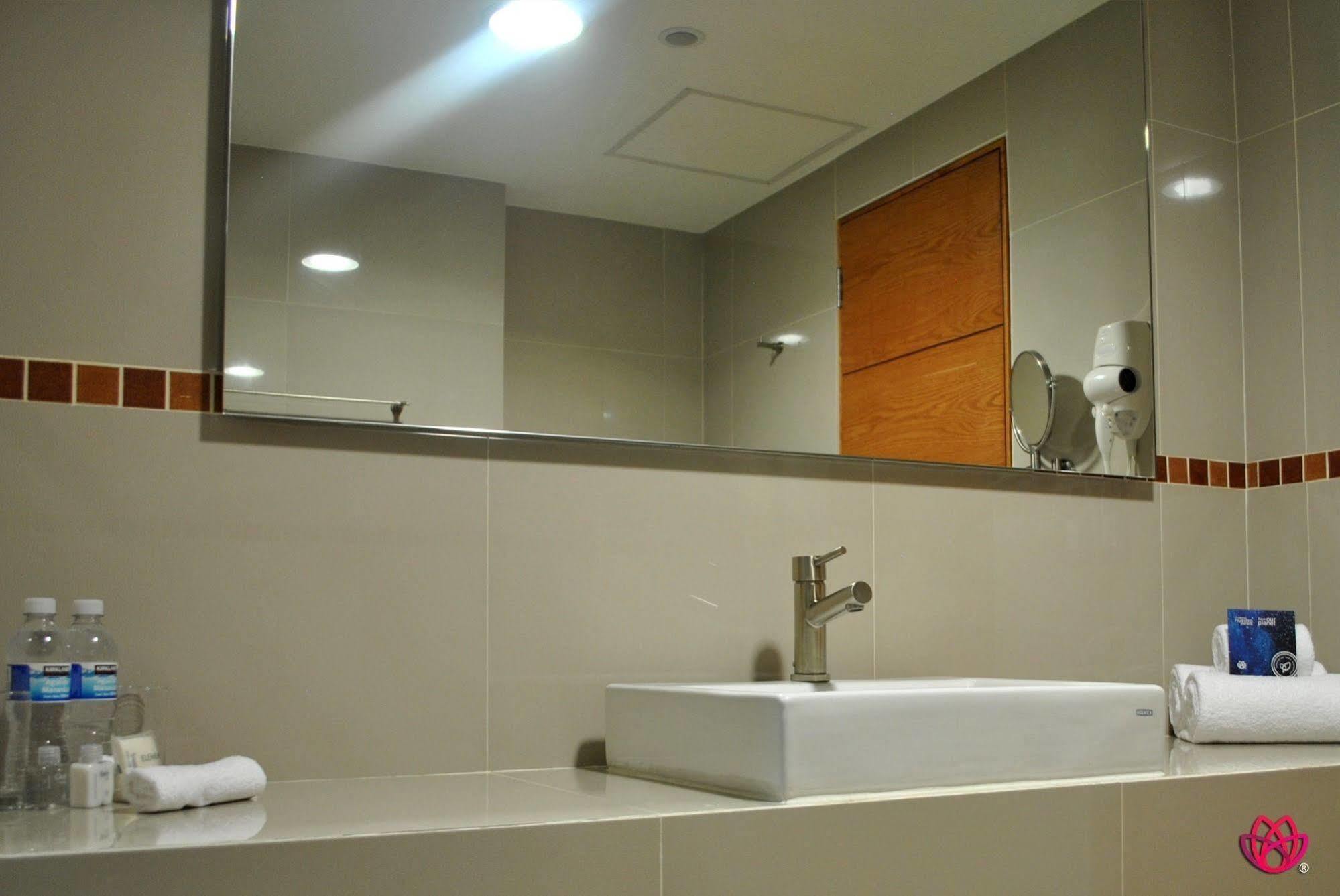 Hotel Y Tu Expo Guadalajara Extérieur photo